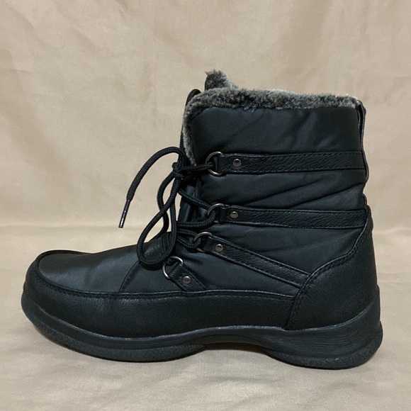 Weatherproof 8 Boots - Picture 8 of 13